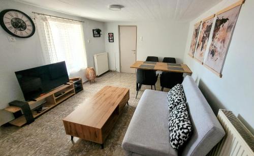 Timfristos Apartment | Accessible Family Retreat at Antoni's House - Rated 9/10