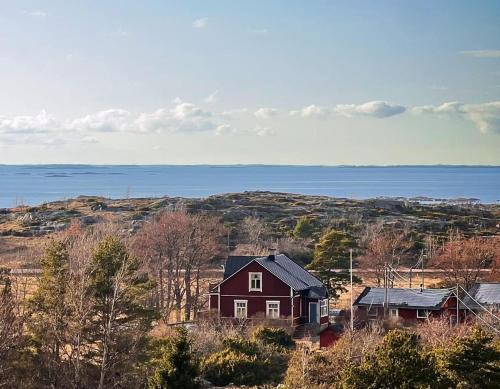 Kokar House | Pet-Friendly Retreat at Antons Gästhem for Families