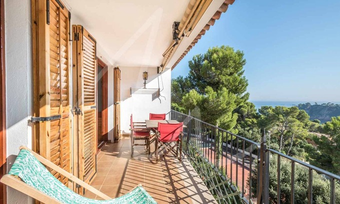 Calella de Palafrugell Apartment | Oceanfront Retreat: Antora B by SeaMount Rentals Awaits