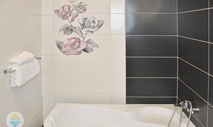 Constanta Apartment | Family-Friendly Antos Deluxe Apartment for Memorable Stays