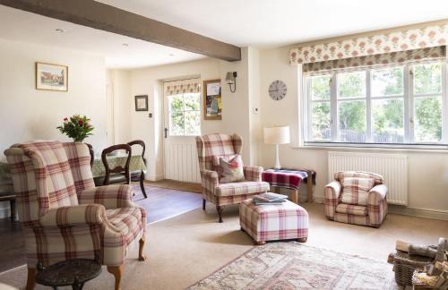 Kirkby Malzeard House | Pet-Friendly Anvil Cottage: A Family Retreat Awaits!