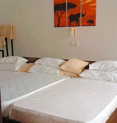 Nalagasdeniya Apartment | Affordable Anyday Hotel with Ocean View and Hot Tub