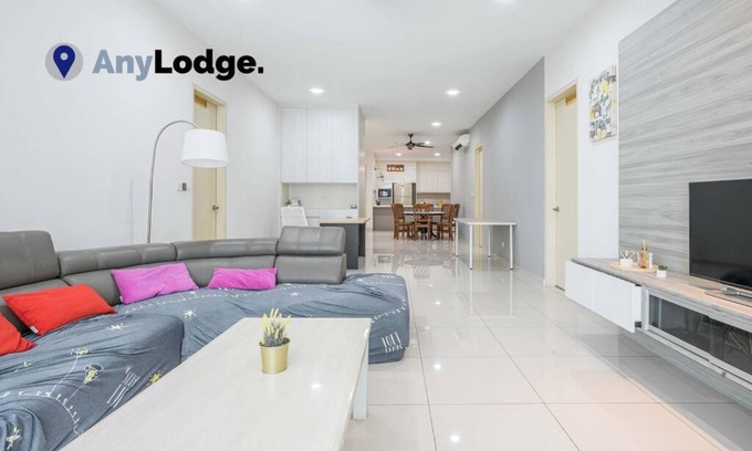Puchong Apartment | Discover AnyLodge 22 @ Puchong with Pool & Child-Friendly Amenities