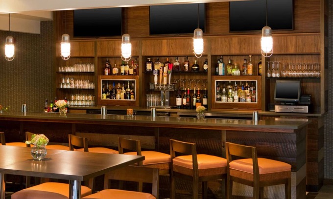 Scranton Hotel | Cozy ANZ Hotels Scranton: Pool, Breakfast & Family-Friendly