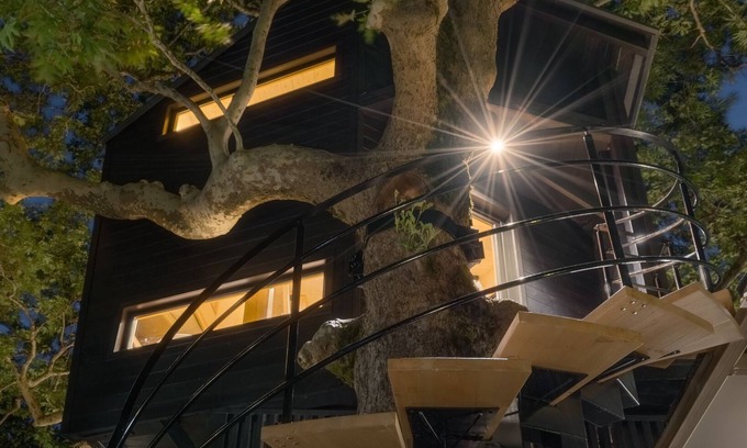 Konitsa Hotel | Relaxing Aoos River Treehouse with Pool & Family Amenities