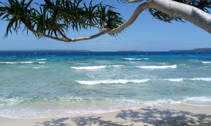 Aore Island Cabin | Oceanfront Aore Breeze: Ideal for Family Getaways
