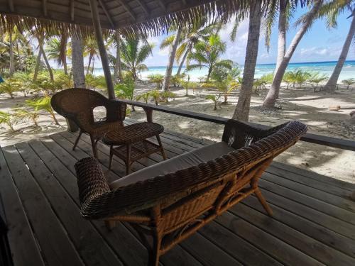Rangiroa House | Experience AOTERA GUEST HOUSE: Beachfront Bliss Awaits