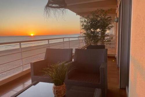 Oliva Apartment | Beachfront XimoApartments AP-4 with Ocean Views & Parking