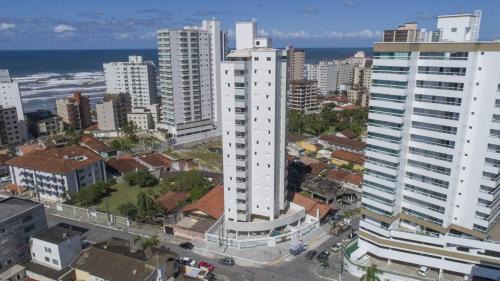 Caicara Apartment | Discover AP 71 Costa Verde Praia Grande: Pet-Friendly Oasis