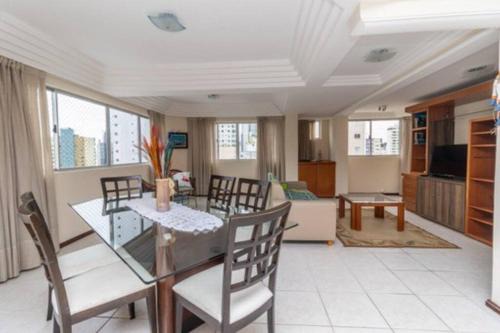 Pioneiros Apartment | Ideal Stay in Ap Balneário Camboriú Near the Ferris Wheel