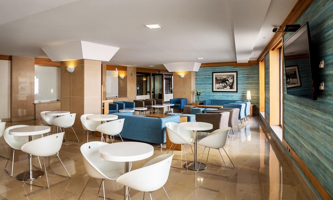 Sines Apartment | Discover Sinerama Hotel Apartamento with Pool and Ocean View