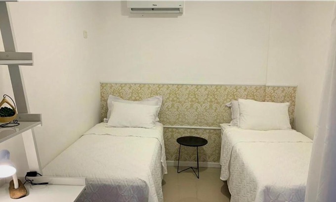 Zona 01 Apartment | Convenient Hotel with Pool, Hot Tub & Pet-Friendly Perks