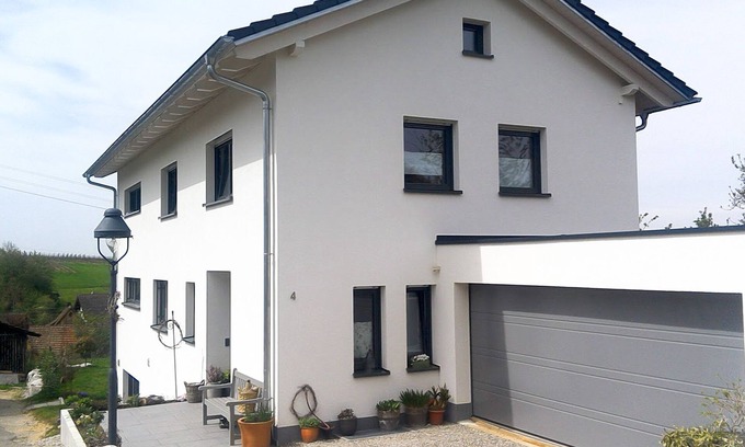 Britzingen Apartment | Apartment 'Rebgärtle' with Private Terrace, Shared Garden and Wi-Fi