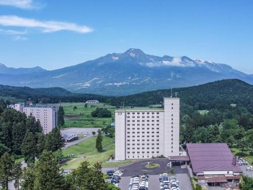 Ikenotaira Onsen Resort | Family-Friendly APA Hotel & Resort Joetsu Myoko with Pool