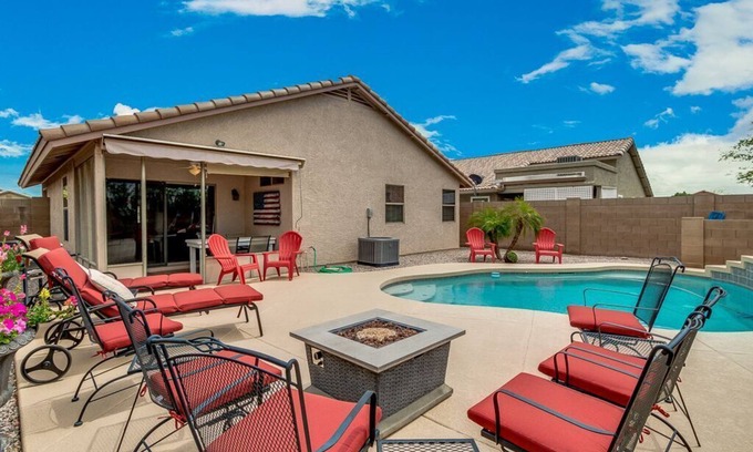 Apache Junction House | Apache Junction House: Pet-Friendly Oasis with Heated Pool