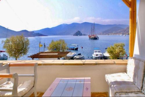 Grikos Apartment | Pet-Friendly Apanemo with Ocean Views & 9.2/10 Rating