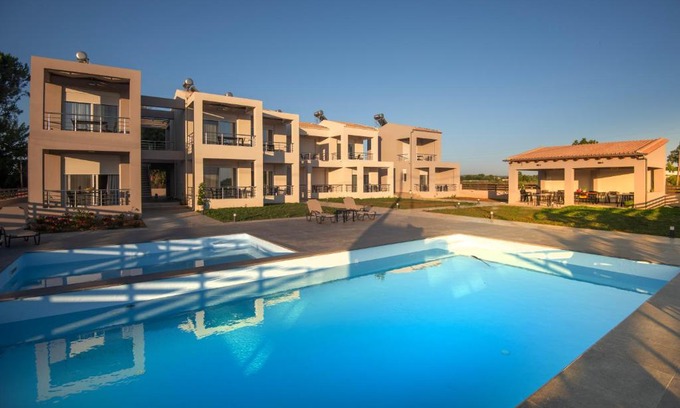 Kourouta Villa | Exceptional Apanemo Kourouta Villas with Oceanfront Pool