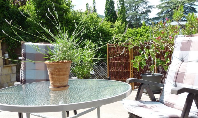 Neustadt an der Weinstrasse Apartment | Top-Rated Apartment "Stadtoase" in Neustadt an der Weinstrasse