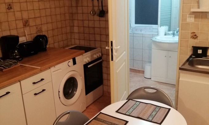 Saint-Julien-Molin-Molette Apartment | Cozy Apartment 'La Molette' with Relaxing Balcony Views