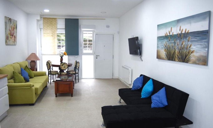 Ventas Apartment | Experience Comfort at Apartment La Elipa with 8.1 Rating