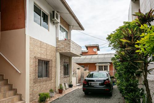 Barra da Lagoa Apartment | Family-Friendly Apartment with 9.3/10 Guest Rating