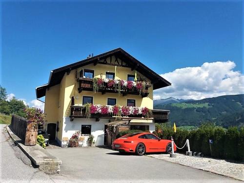 Telfes im Stubai Apartment | Pet-Friendly Apart-Chalet GletscherGlück with Ocean View