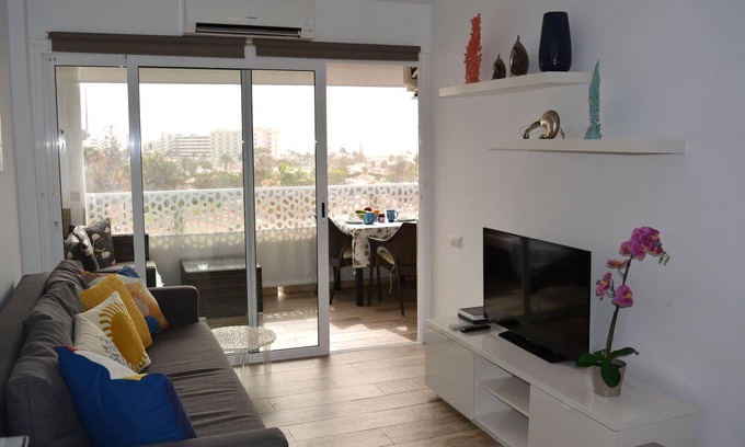 Playa del Ingles Condo | Oceanfront Apartment with Scenic Sea Views & Pool Access