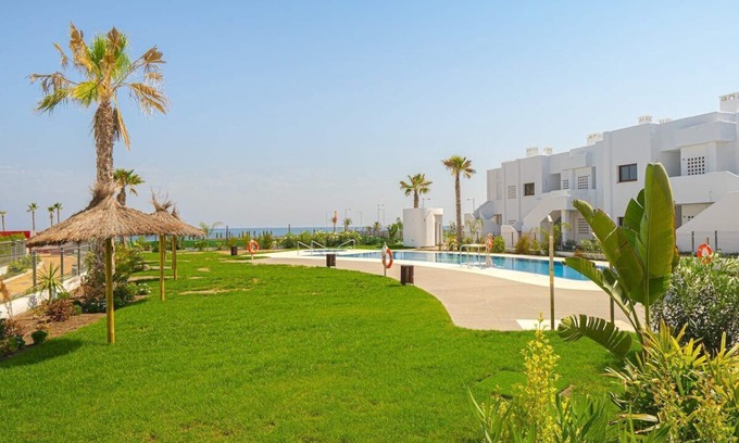 Mar de Pulpi Apartment | Experience Ocean Views at Apartamento Rosa Chenz, Mar de Pulpi