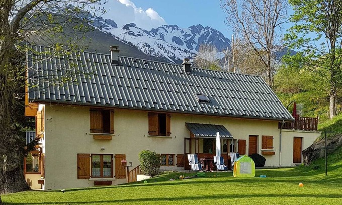 Saint-Francois-Longchamp Apartment | Top-Rated Apartment for 6 in Saint François Longchamps
