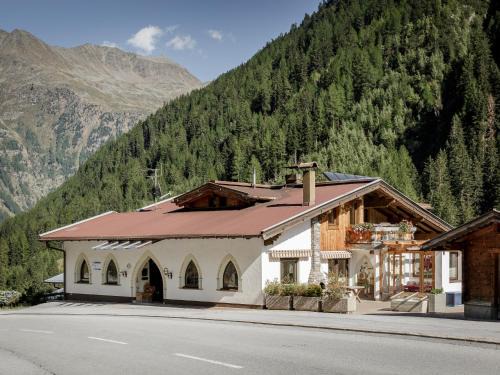 Soelden Apartment | Family-Friendly Stay at Apart Gentiana with Kitchen Access