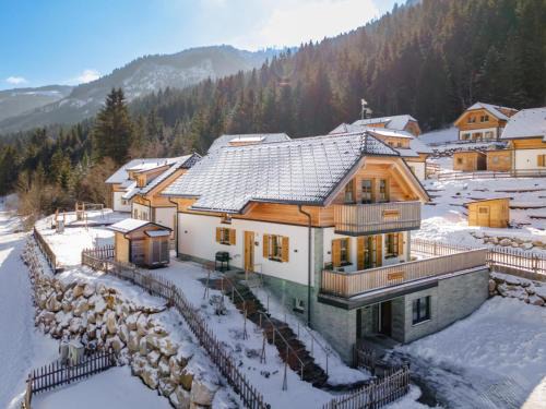 Donnersbachwald Apartment | Family-Friendly Retreat at Apart Heidi - Rated 9/10!