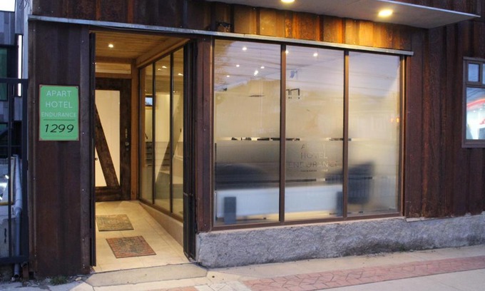 Punta Arenas Apartment | Endurance Apart Hotel: Family-Friendly with Hot Tub & Kitchen