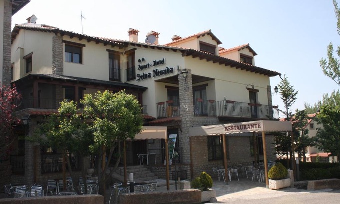 La Virgen de la Vega Apartment | Scenic Apart-Hotel Selva Nevada with Ocean Views & Dining
