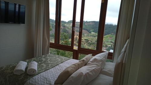 Pedra Azul Apartment | Discover Apart Hotel Vista Azul: Mountain Getaway with Spa