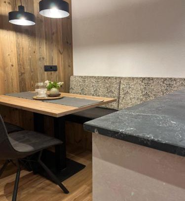 Ramsau im Zillertal Apartment | Top-Rated Apart Huamatl: Family-Friendly with Spa & Breakfast