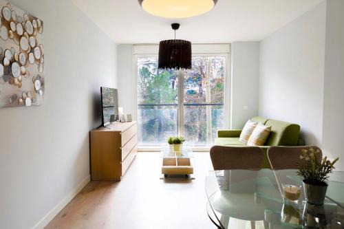 Moncloa-Aravaca Apartment | Child-Friendly Retreat at Apart Jardines San Vicente