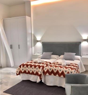 La Trinidad-San Juan y Todos los Santos Apartment | Family-Friendly Stay at Apart Los Patios de Valladares
