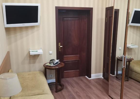 Central Administrative Okrug Apartment | Cozy Apart MAX Studios with Breakfast & Accessibility