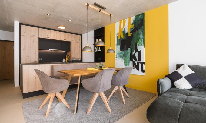 Grins Apartment | Guest Rated 9.7: Family-Friendly Retreat at Apart Momente