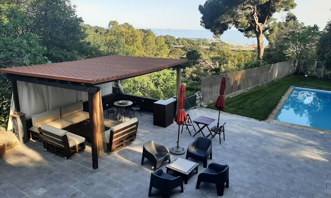Canet de Mar House | Oceanfront Getaway: Pool, Garden & 10/10 Guest Rating