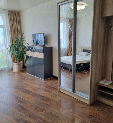 Yavory Apartment | Cozy Apart Panorama: Guest Rated 9/10 & Family Friendly