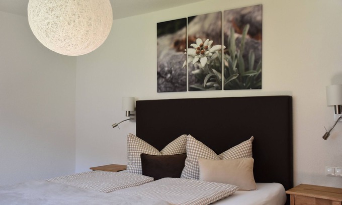 Prutz Apartment | Newly Renovated Apart Seffa with Ocean View and Pool