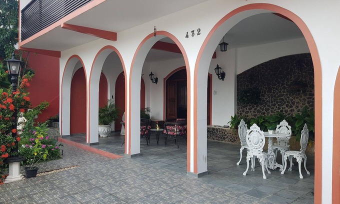 Pontal Apartment | Family-Friendly Quitinetes - Pontal with Kitchen Amenities