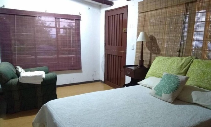 Altos del Rosario Cabin | Tranquil Nature Retreat with Scenic Views of Cali