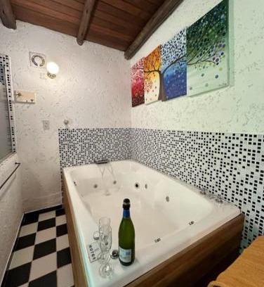 Rio Ceballos Apartment | Top-Rated Apart Suite Rural with Pool & Breakfast Included