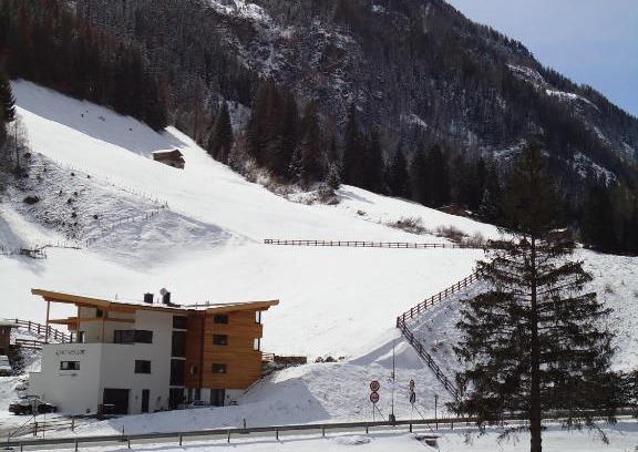 Ebene Apartment | Welcome to Apart Welcom: Pet-Friendly Getaway Rated 9.4/10