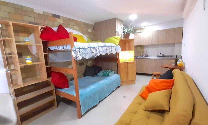 Suramericana Apartment | Cozy Studio with Ocean View and Kitchenette Amenities