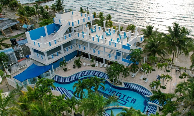 Covenas Hotel | Relax at Aparta Hotel Isla Magica with Pool & Spa Amenities