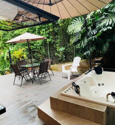 El Poblado Apartment | Relaxing LOFT with Hot Tub in San Lucas, El Poblado