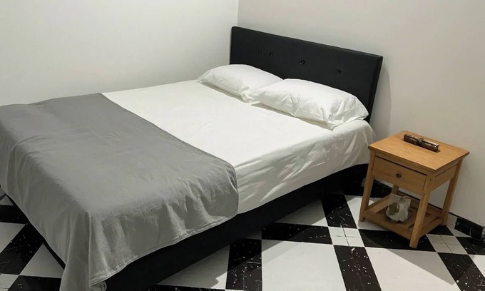 Villa Hermosa Apartment | Cozy Apartment Steps from Medellin's Vibrant Center